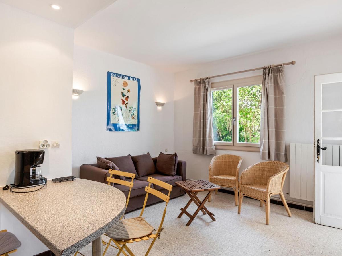 Apartmán Flat In A Beautiful Building With Pool Mèze Exteriér fotografie